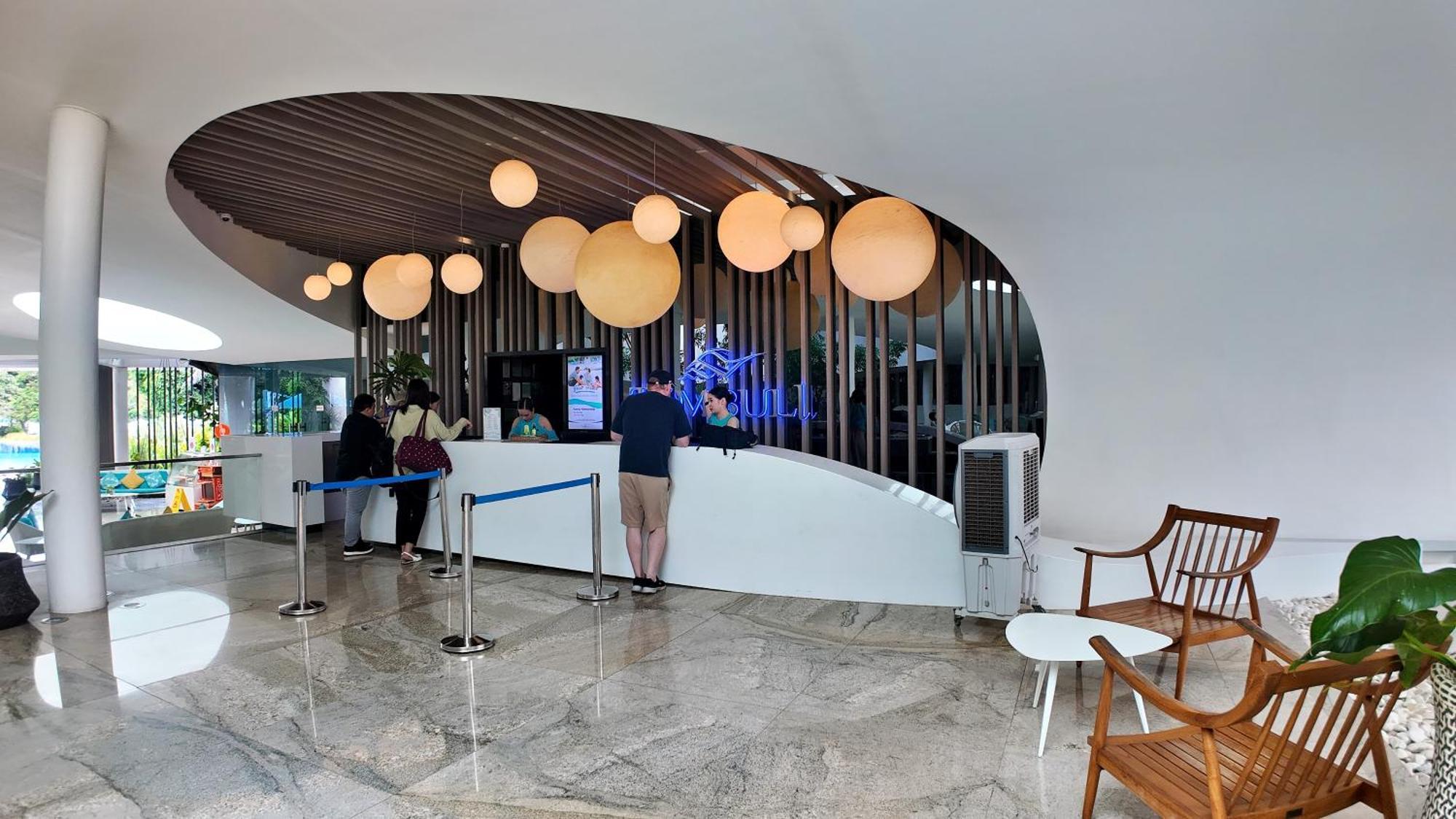 Dominiks Stylish Resort Gem Ocean View Pool Queen Bed At Tambuli 8 Floor Fast Wifi Lapu-Lapu City Exterior photo