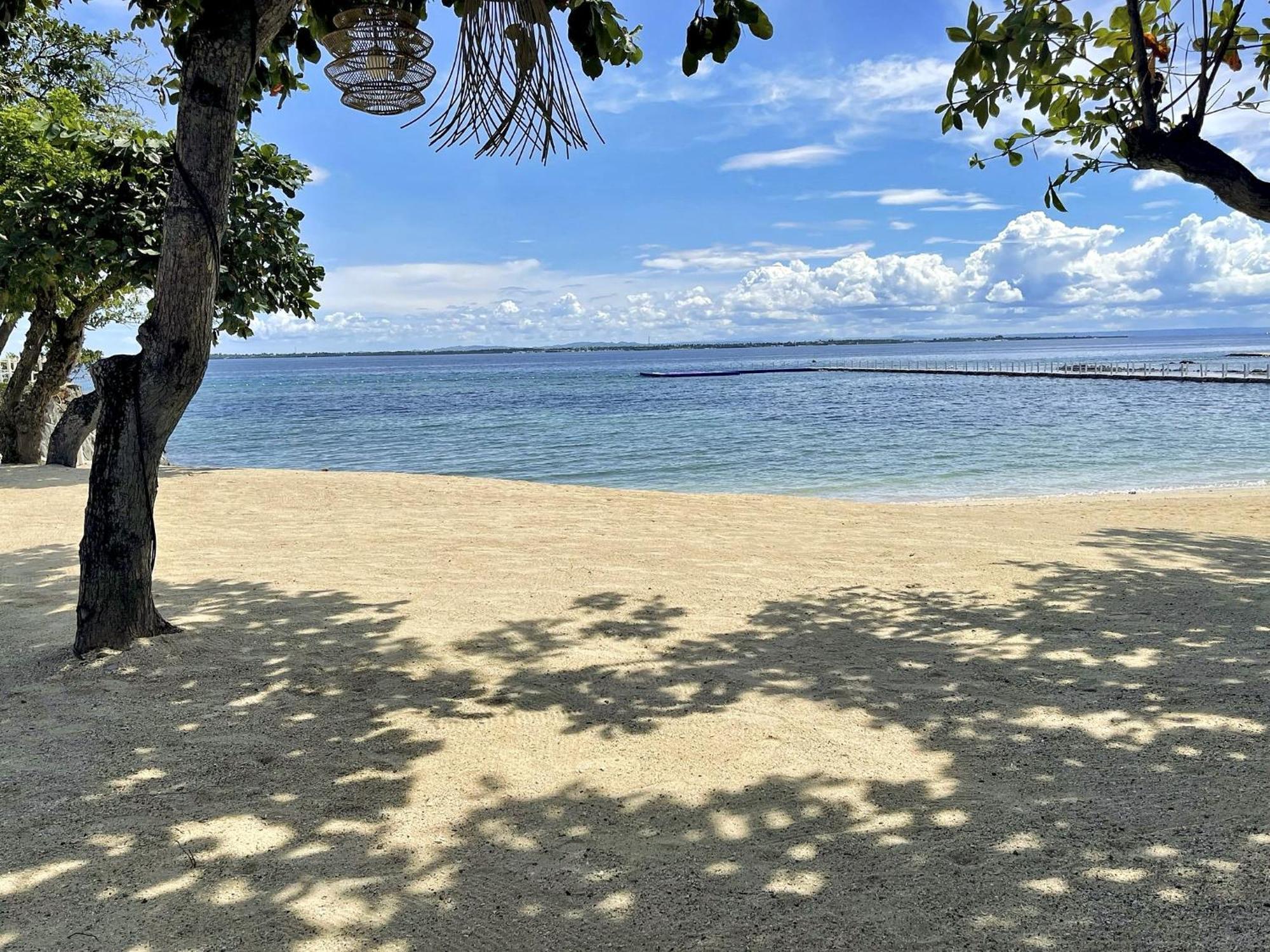 Dominiks Stylish Resort Gem Ocean View Pool Queen Bed At Tambuli 8 Floor Fast Wifi Lapu-Lapu City Exterior photo