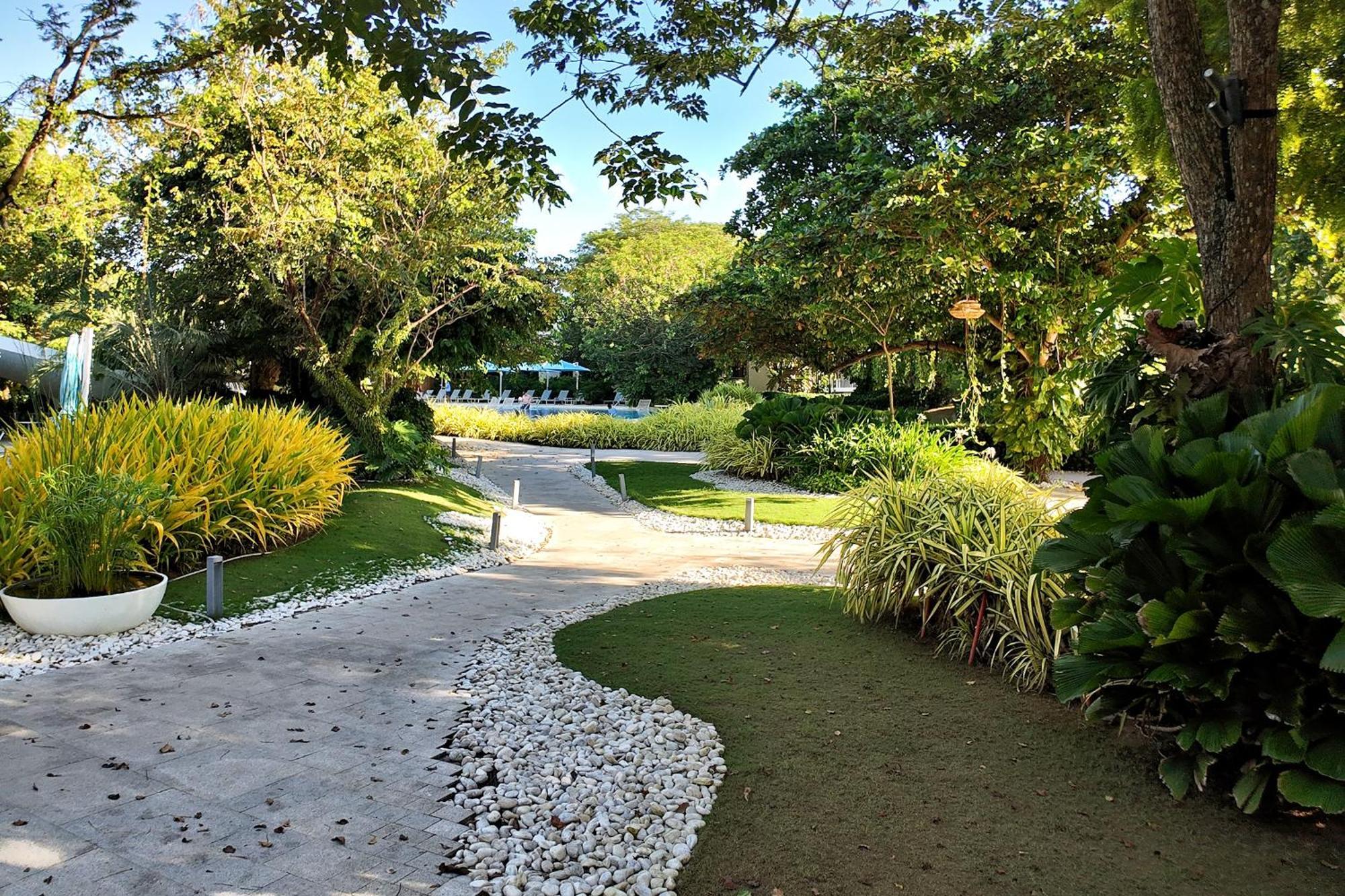 Dominiks Stylish Resort Gem Ocean View Pool Queen Bed At Tambuli 8 Floor Fast Wifi Lapu-Lapu City Exterior photo