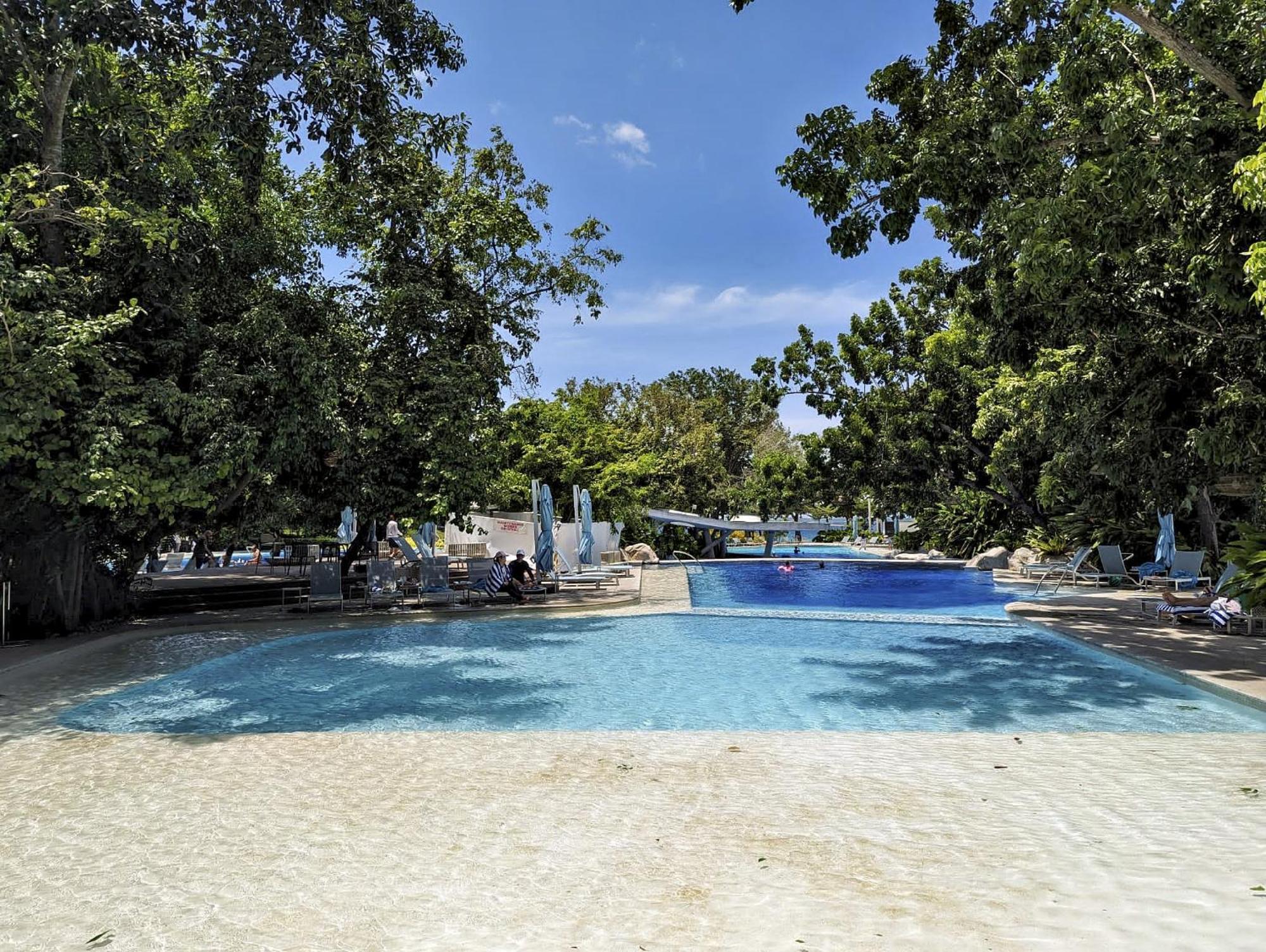 Dominiks Stylish Resort Gem Ocean View Pool Queen Bed At Tambuli 8 Floor Fast Wifi Lapu-Lapu City Exterior photo