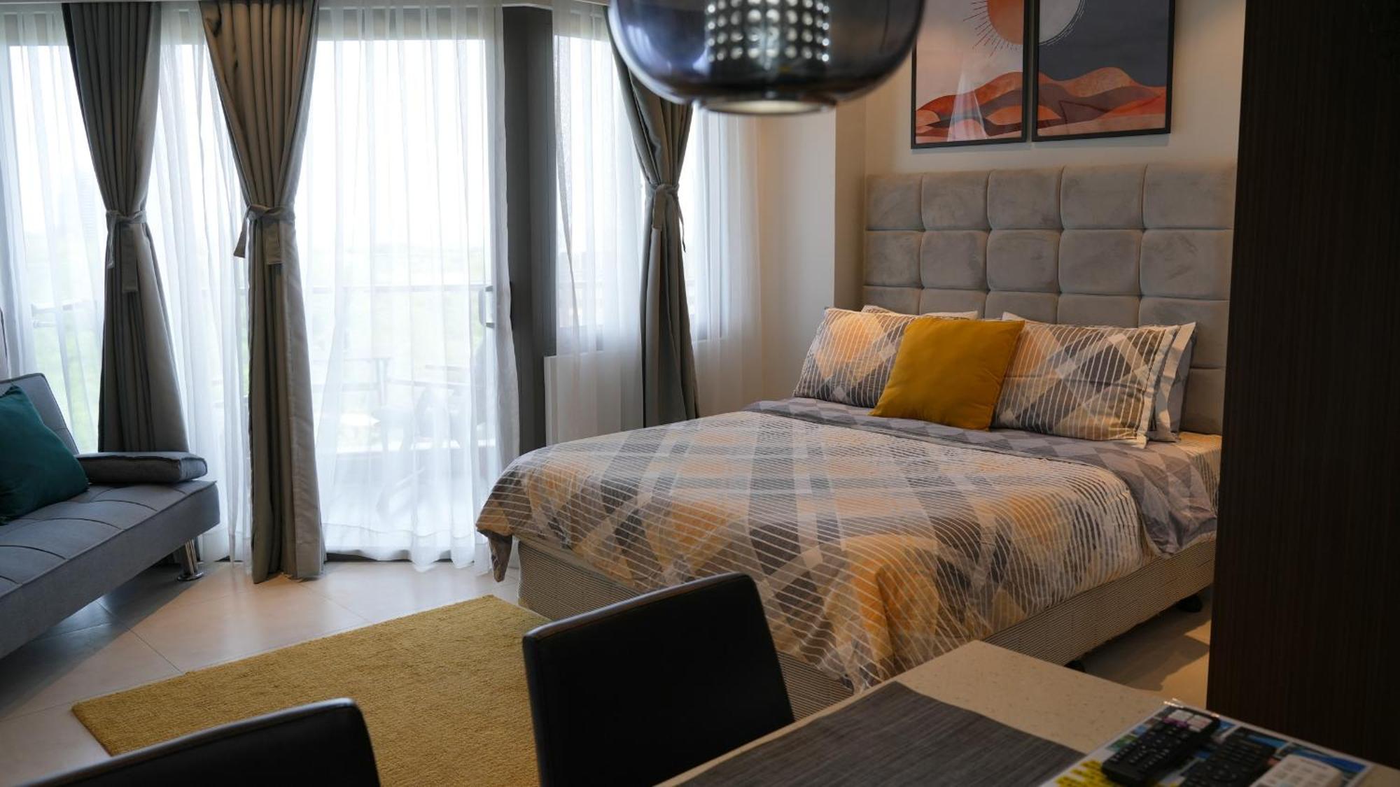 Dominiks Stylish Resort Gem Ocean View Pool Queen Bed At Tambuli 8 Floor Fast Wifi Lapu-Lapu City Exterior photo